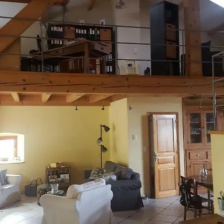 Séjour chez l'habitant à La Campagne André De Chalencon *