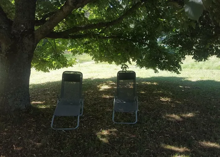 A La Campagne Andre De Chalencon *